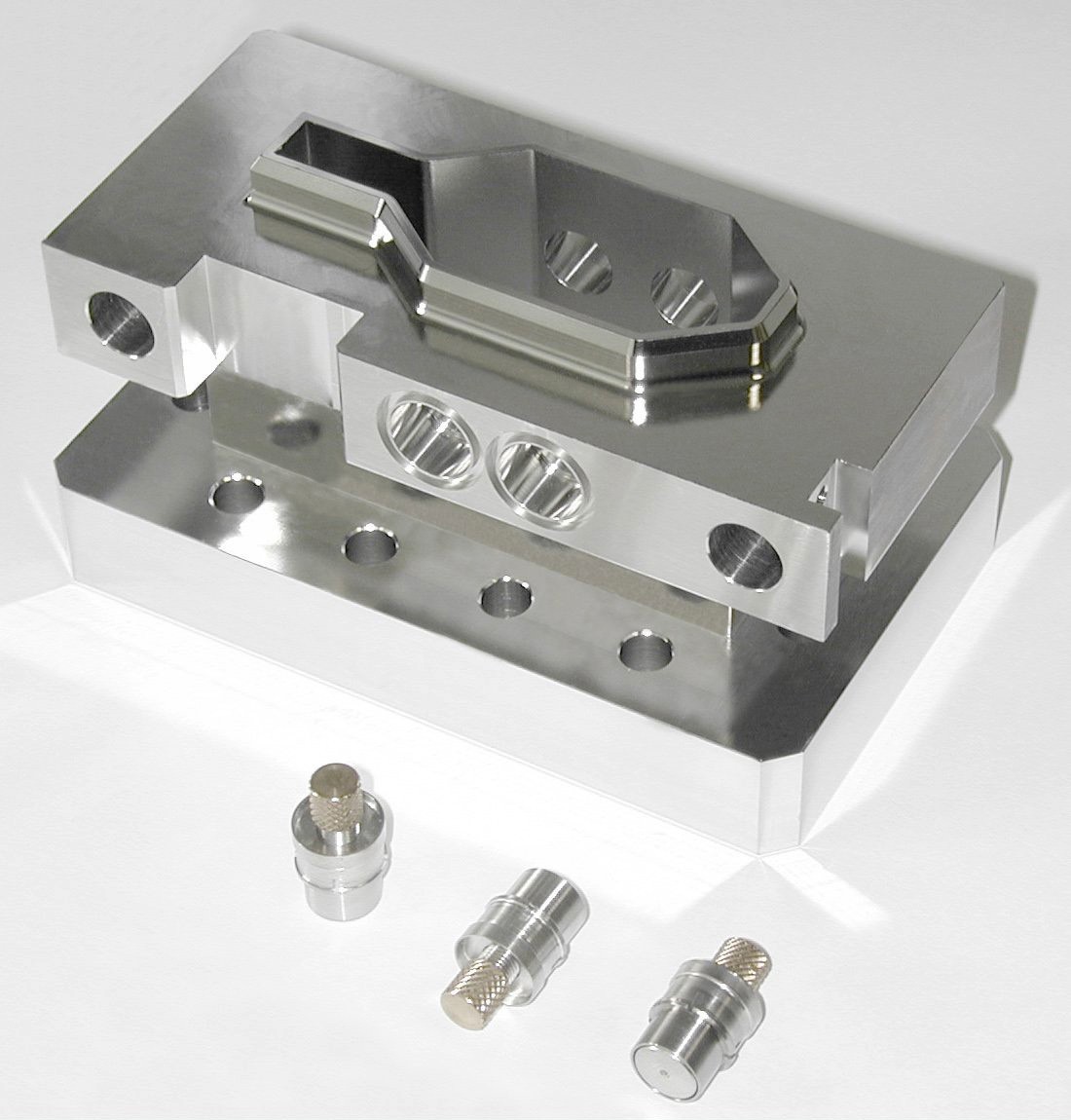 cls bpm flange and feedthroughs